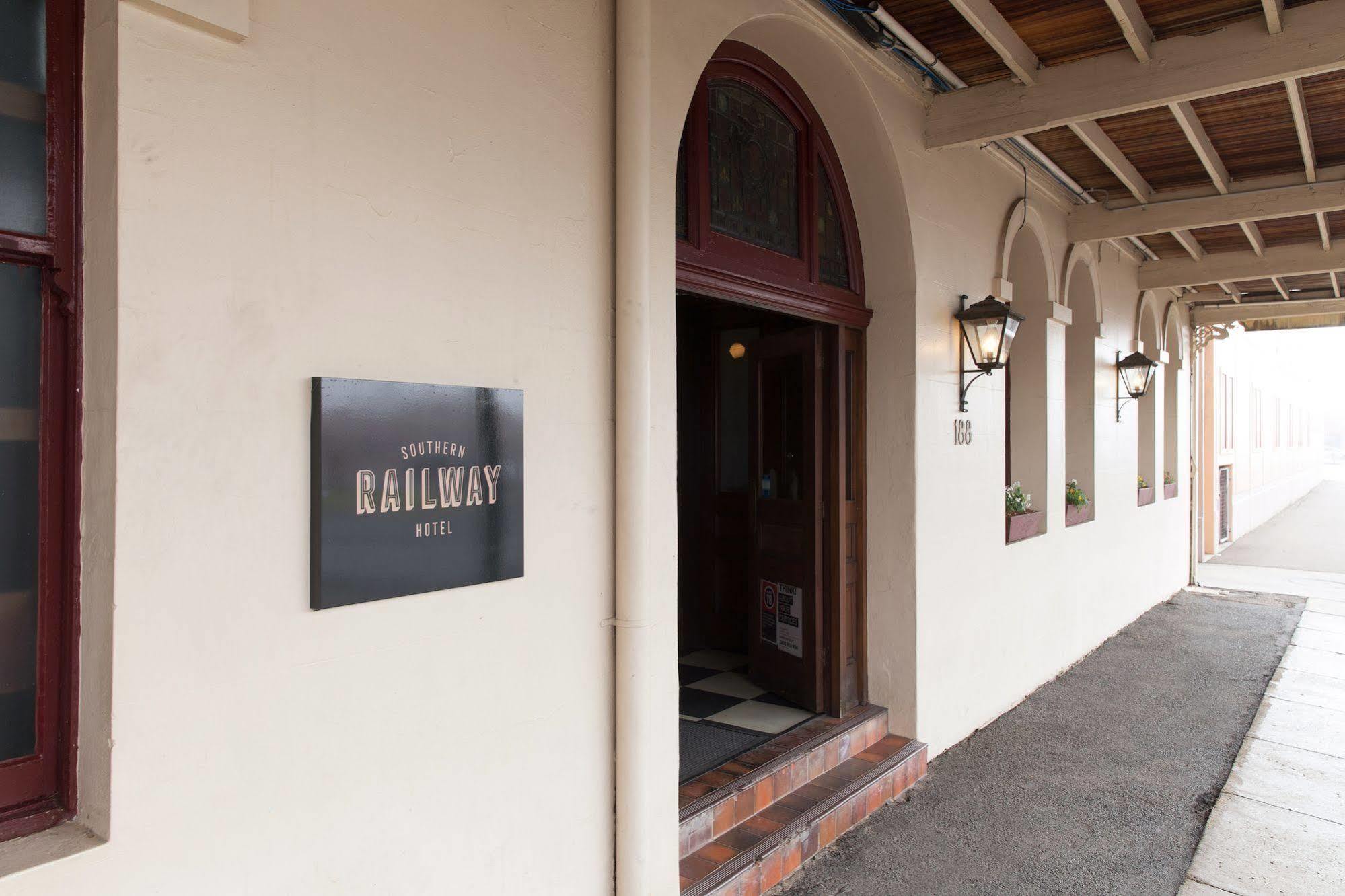 Southern Railway Hotel ゴールバーン エクステリア 写真